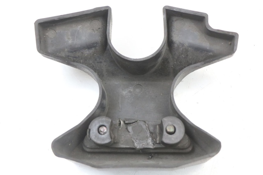 photo de COPRIMANUBRIO YAMAHA XJ F 900 (1983 - 1994) - Dettagli dei punti di fissaggio