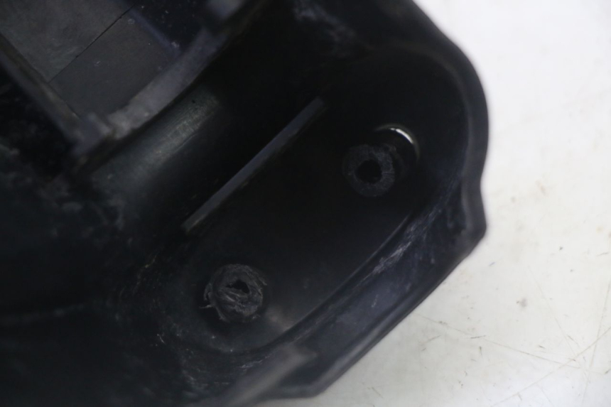 photo de COPRIMANUBRIO YAMAHA YFM R RAPTOR 250 (2008 - 2014) - Dettagli dei punti di fissaggio