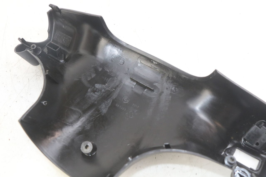 photo de COUVRE MANUBRIO PIAGGIO ZIP 2T 50 (2009 - 2019) - Zoom sui componenti