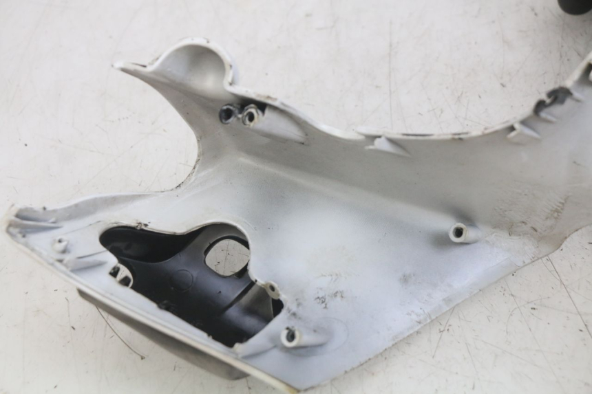 photo de COUVRE MANUBRIO PIAGGIO ZIP 2T 50 (2009 - 2019) - Angolazione alternativa