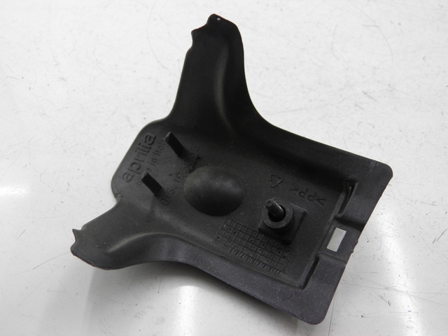 photo de Gancio borsa APRILIA SCARABEO 100 (2003 - 2012) - Dettaglio del componente