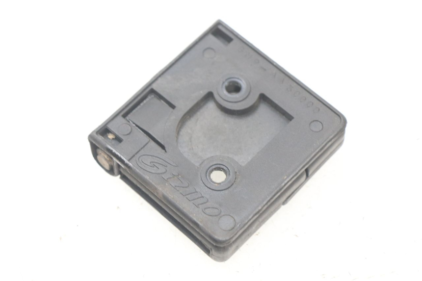 photo de GANCIO BORSA PEUGEOT CITYSTAR 50 (2013 - 2017) - Dettaglio del componente