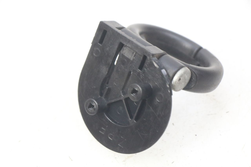 photo de GANCIO BORSA PIAGGIO FLY 2T 50 (2004 - 2017) - Zoom sullo stato d'uso