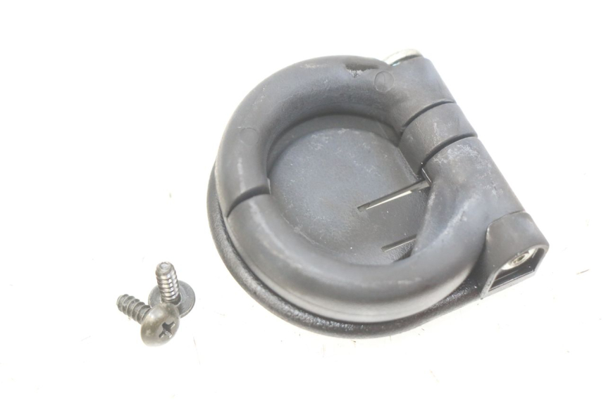 photo de GANCIO BORSA PIAGGIO FLY 100 (2006 - 2010) - Zoom sullo stato d'uso