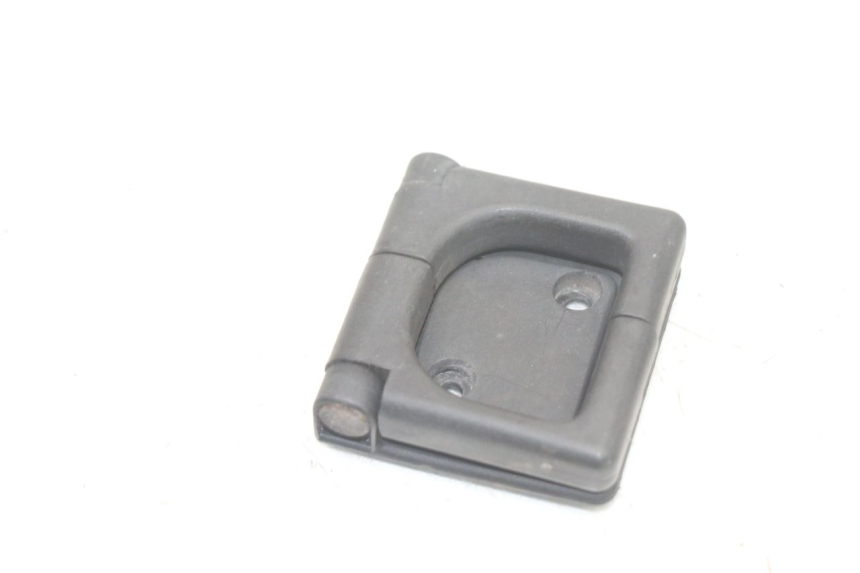 photo de GANCIO BORSA PEUGEOT SATELIS COMPRESSOR K15 125 (2006 - 2009) - Zoom sullo stato d'uso