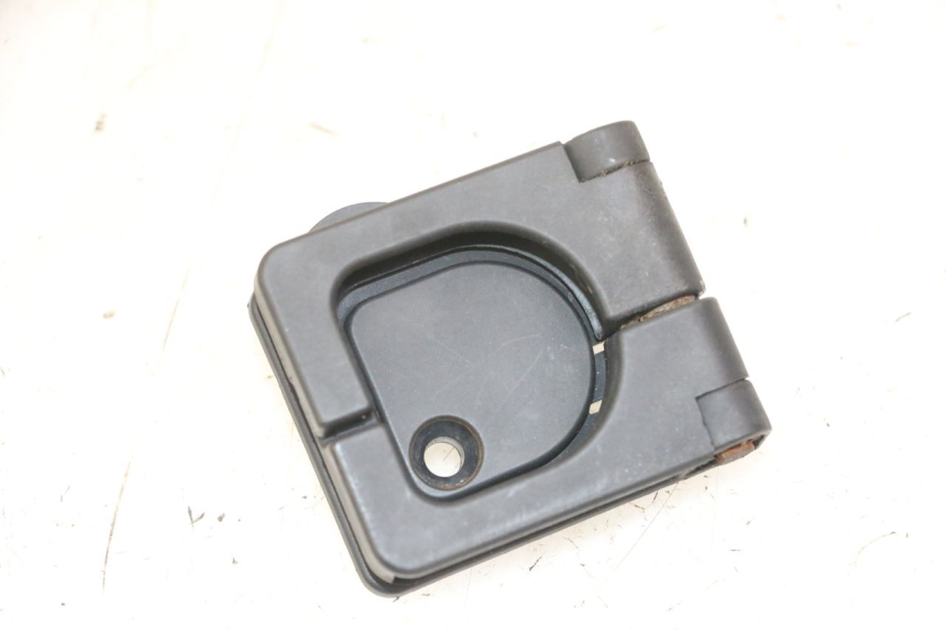 photo de GANCIO PORTAPACCHI PEUGEOT VIVACITY 125 (2010 - 2017) - Zoom sullo stato d'uso