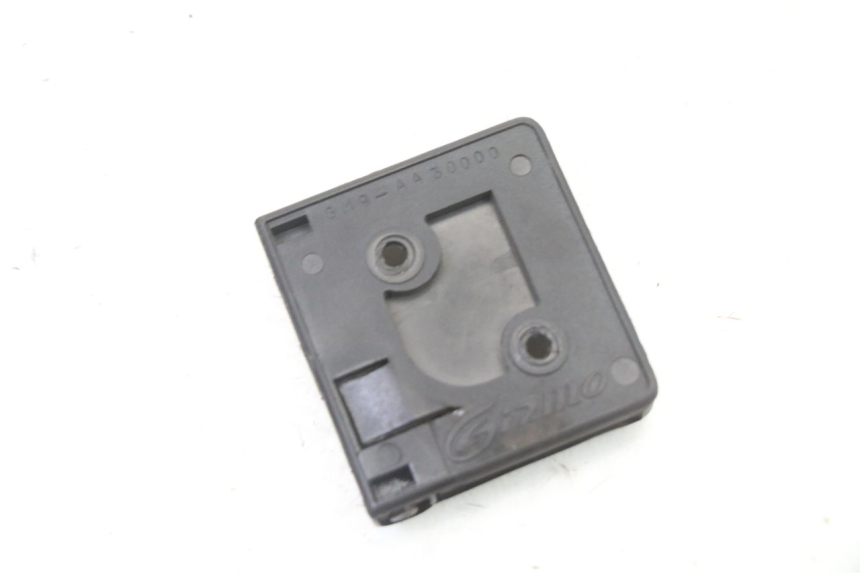 photo de GANCIO BORSA PEUGEOT SATELIS COMPRESSOR K15 125 (2006 - 2009) - Altra angolazione