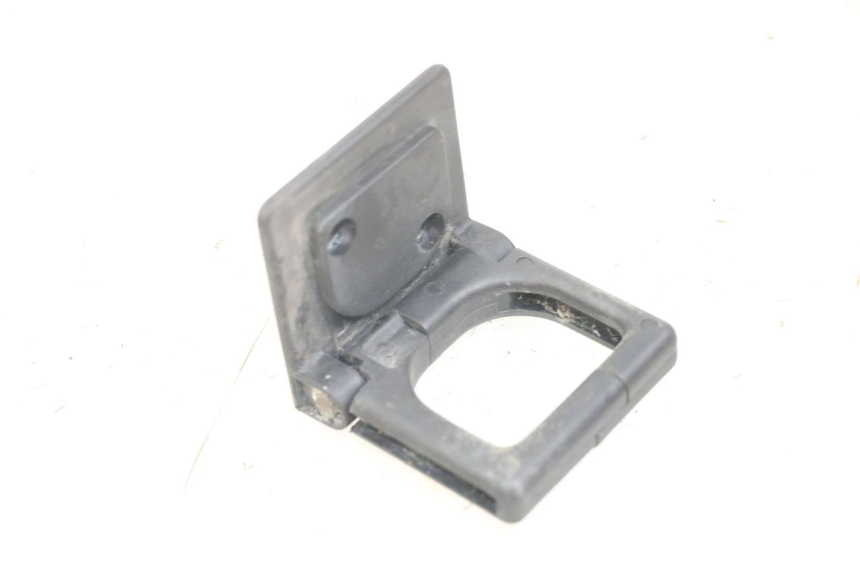 photo de GANCIO BORSA PEUGEOT SATELIS 125 (2006 - 2009) - Dettaglio del componente