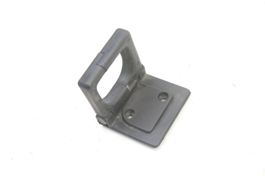 photo de GANCIO PORTAPACCHI PEUGEOT SATELIS 250 (2006 - 2012) - Dettaglio del componente