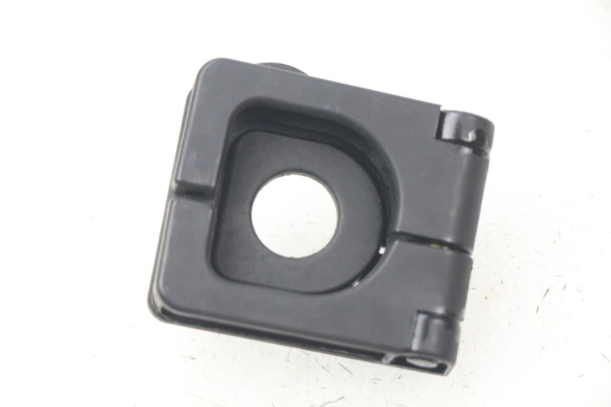 photo de Gancio borsa PEUGEOT SPEEDFIGHT 3 AIR 50 (2009 - 2015) - Dettaglio del componente