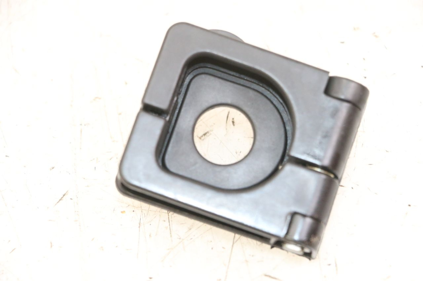 photo de GANCIO PORTAPACCHI PEUGEOT STREETZONE I 2T 50 (2018 - 2020) - Zoom sullo stato d'uso