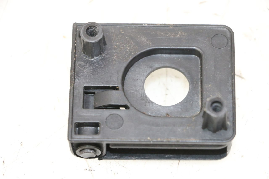 photo de GANCIO PORTAPACCHI PEUGEOT STREETZONE I NAKED 2T 50 (2018 - 2020) - Dettaglio del componente