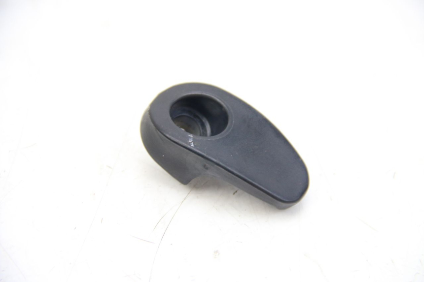 photo de GANCIO BORSA PEUGEOT TWEET 4T 50 (2010 - 2014) - Dettaglio del componente