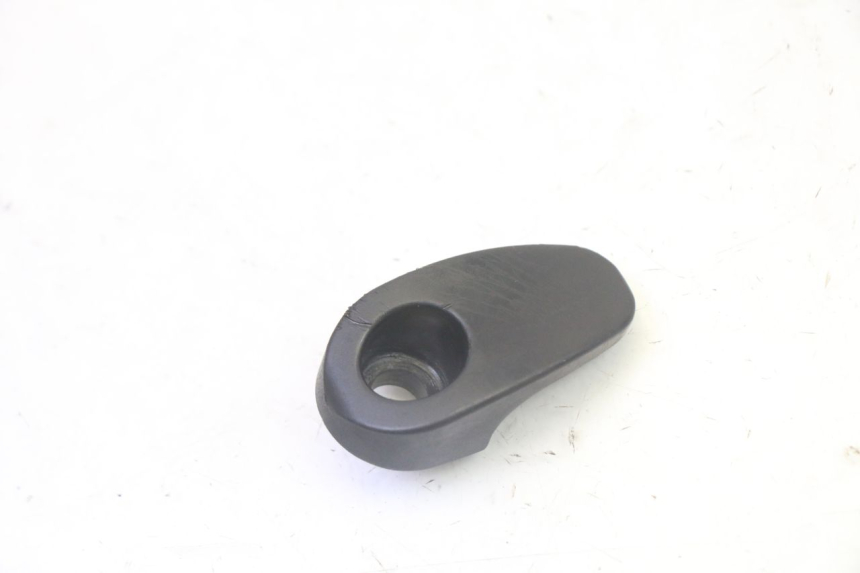 photo de GANCIO PORTAPACCHI PEUGEOT TWEET PRO CARGO 50 (2018 - 2022) - Dettaglio del componente