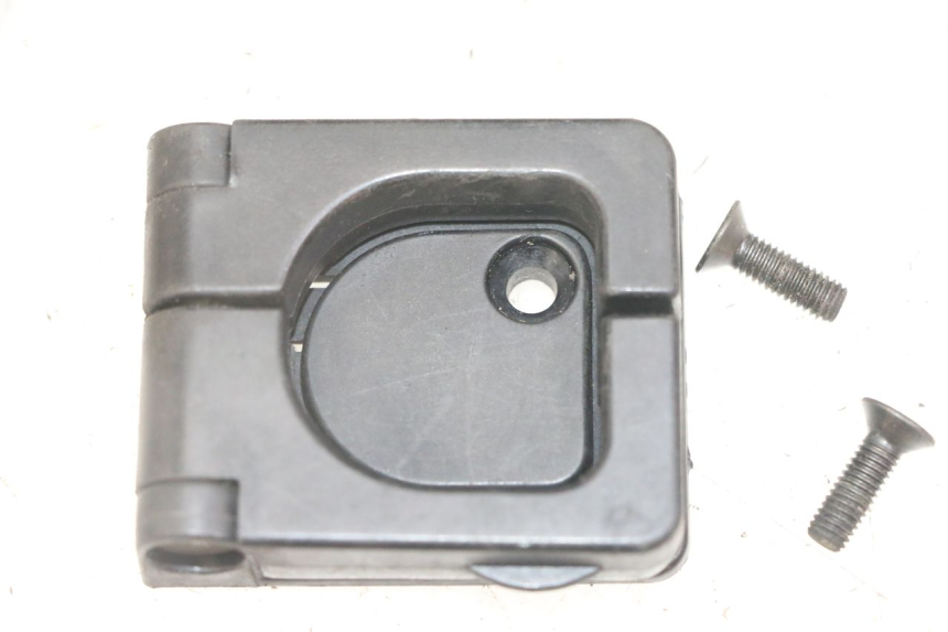 photo de GANCIO BORSA PEUGEOT VIVACITY NEW 4T 50 (2008 - 2017) - Zoom sullo stato d'uso