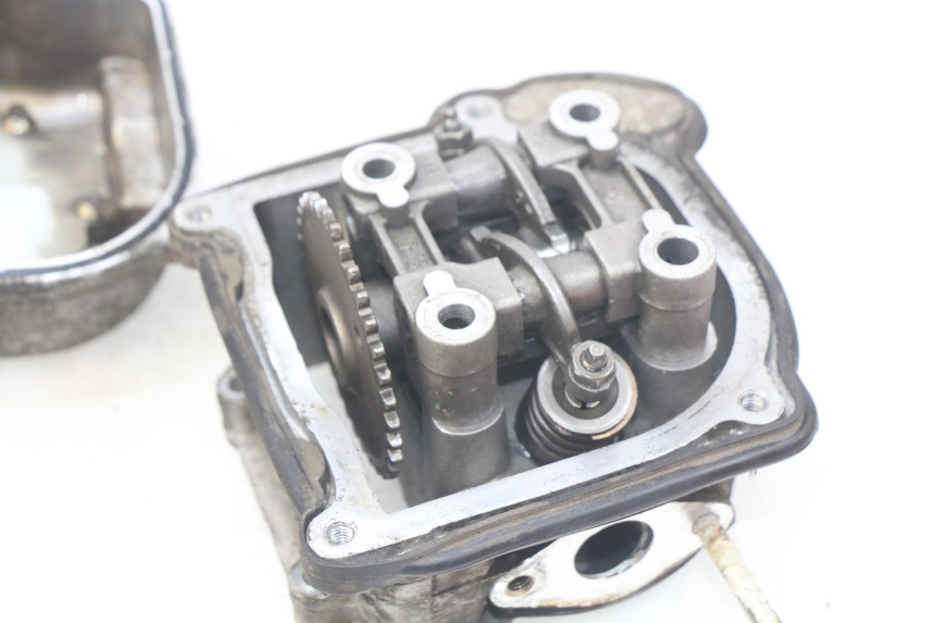 photo de TESTATA KYMCO AGILITY 4T 50 (2018 - 2022) - Stato della superficie e materiale