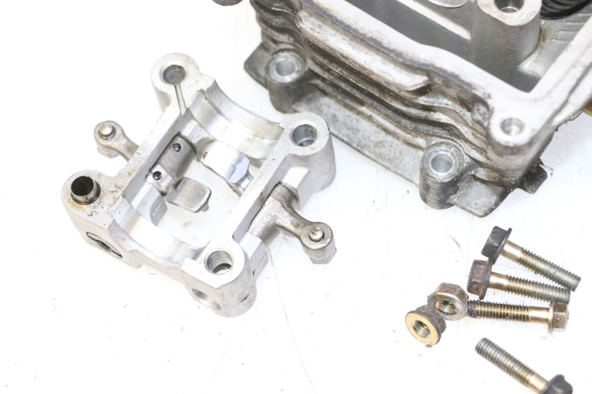 photo de TESTATA KYMCO AGILITY 4T 50 (2005 - 2018) - Caratteristiche distintive