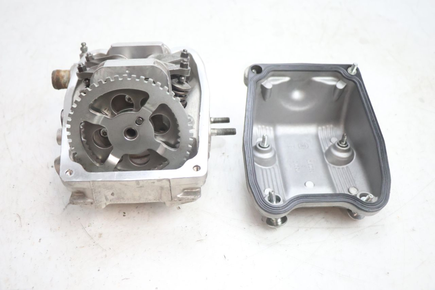 photo de TESTATA POSTERIORE GILERA GP 800 (2007 - 2013) - Vista principale
