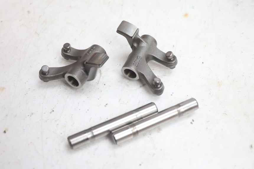 photo de TESTATA POSTERIORE GILERA GP 800 (2007 - 2013) - Zoom sui componenti