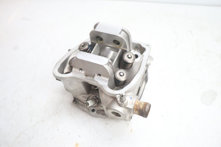 photo de TESTATA POSTERIORE GILERA GP 800 (2007 - 2013) - Stato della superficie e materiale