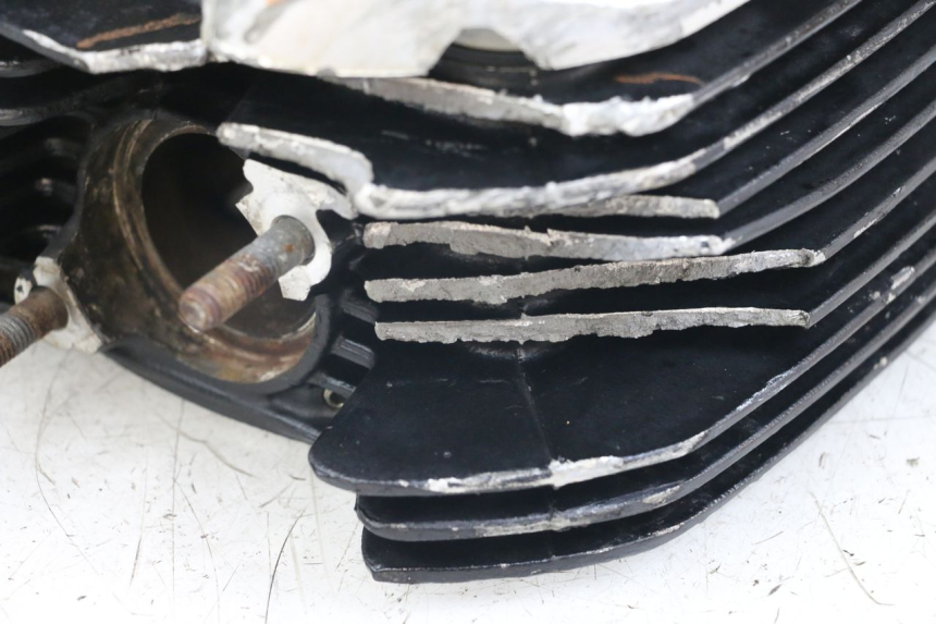 photo de TESTATA POSTERIORE MOTO GUZZI NORGE 8V GT 1200 (2011 - 2016) - Caratteristiche distintive