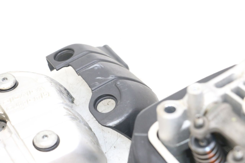 photo de TESTATA POSTERIORE MOTO GUZZI NORGE 8V GT 1200 (2011 - 2016) - Vista principale