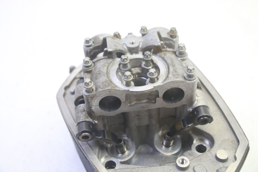 photo de TESTATA POSTERIORE BMW R RT ABS 1200 (2010 - 2014) - Caratteristiche distintive