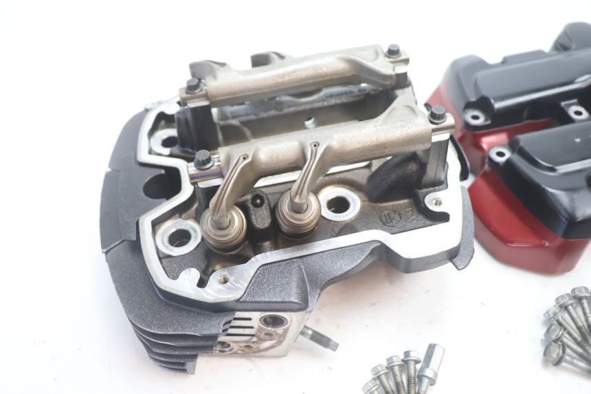 photo de TESTATA POSTERIORE HARLEY DAVIDSON ROAD GLIDE FLTRXSE 1920 (2018 - 2022) - Dettaglio del componente
