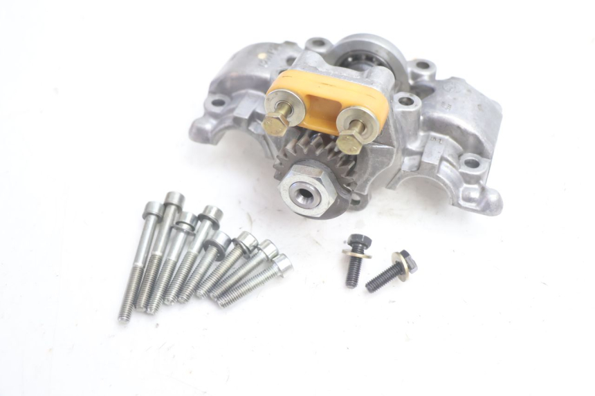 photo de TESTATA POSTERIORE CAN-AM SPYDER RS 1000 (2008 - 2012) - Dettagli dei punti di fissaggio