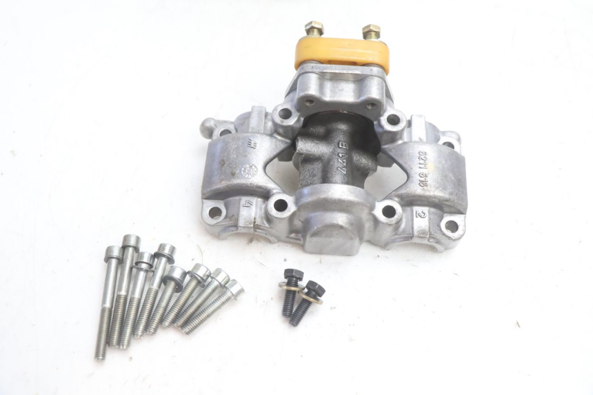 photo de TESTATA POSTERIORE CAN-AM SPYDER RS 1000 (2008 - 2012) - Stato della superficie e materiale