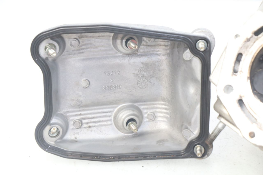 photo de Testata posteriore APRILIA SRV 850 (2012 - 2017) - Ricambio usato controllato