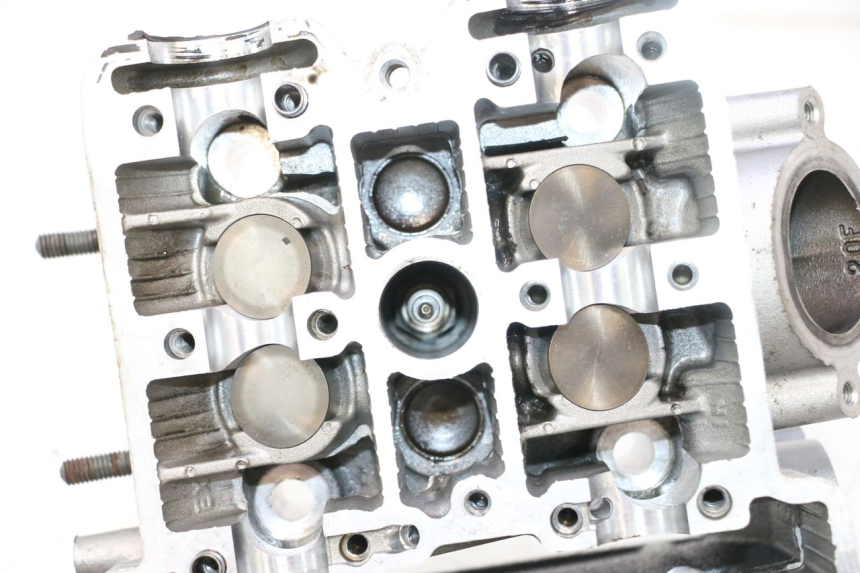 photo de TESTATA POSTERIORE SUZUKI SV S 650 (1999 - 2002) - Ispezione visiva dettagliata