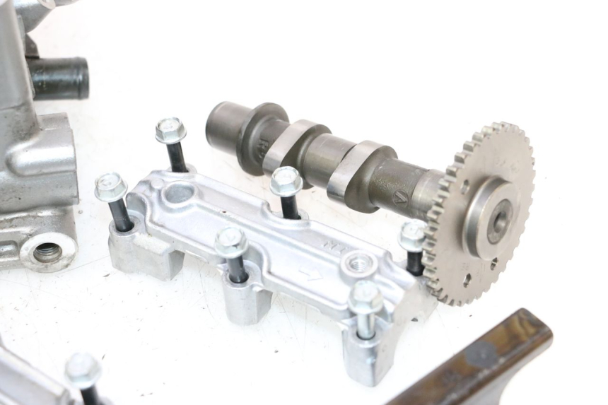 photo de TESTATA POSTERIORE SUZUKI SV S 650 (1999 - 2002) - Zoom qualità usato