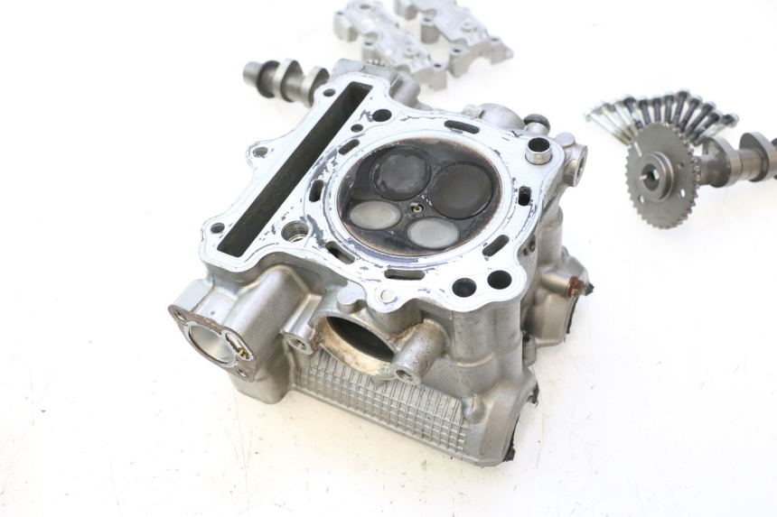 photo de TESTATA POSTERIORE SUZUKI SV S 650 (2003 - 2009) - Stato della superficie e materiale