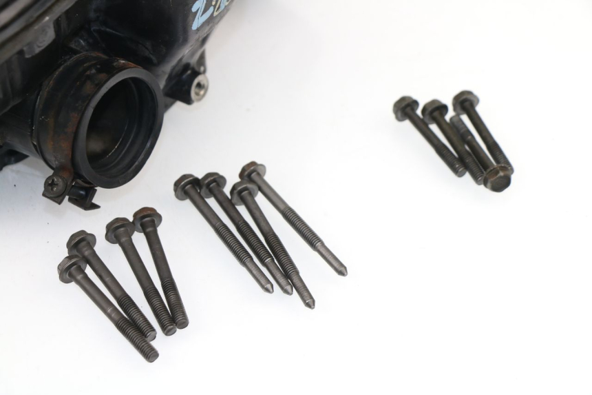 photo de Testata posteriore HONDA VF 1000 (1984 - 1988) - Altra angolazione