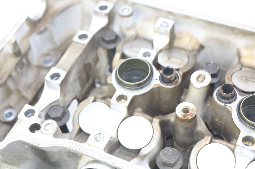 photo de CULASSE POSTERIORE HONDA VFR FI RC46 800 (1998 - 2001) - Ispezione visiva dettagliata