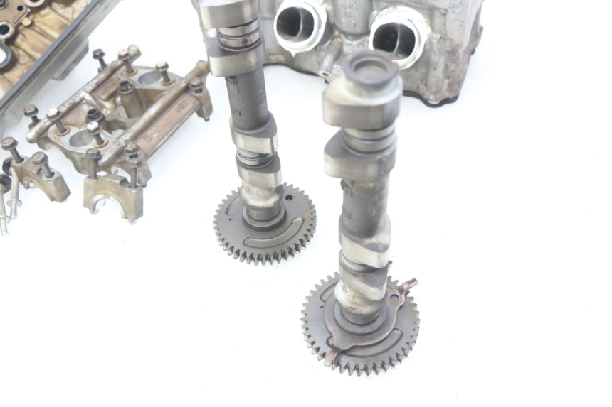 photo de CULASSE POSTERIORE HONDA VFR FI RC46 800 (1998 - 2001) - Angolazione alternativa