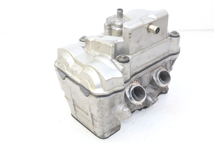 photo de CULASSE POSTERIORE HONDA VFR FI RC46 800 (1998 - 2001) - Dettagli dei punti di fissaggio