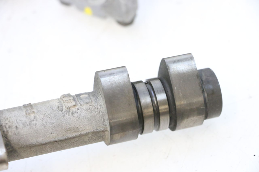 photo de CULASSE POSTERIORE HONDA VFR FI RC46 800 (1998 - 2001) - Angolazione alternativa