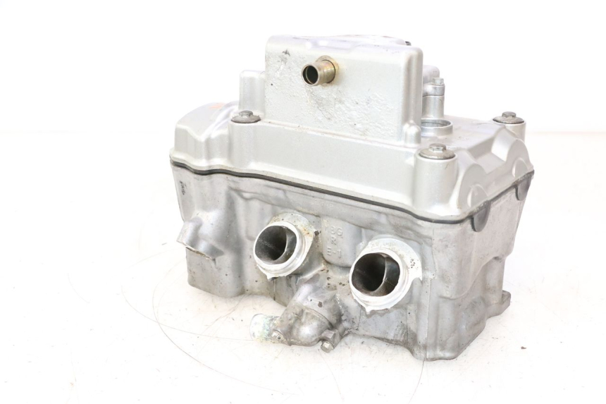 photo de CULASSE POSTERIORE HONDA VFR FI RC46 800 (1998 - 2001) - Primo piano tecnico
