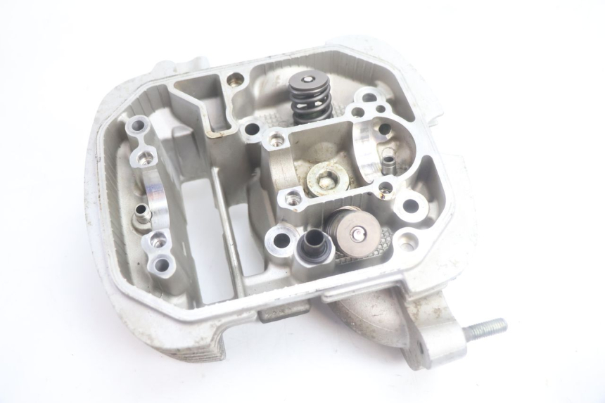 photo de TESTATA POSTERIORE HONDA XLV VARADERO 125 (2007 - 2012) - Primo piano ad alta risoluzione
