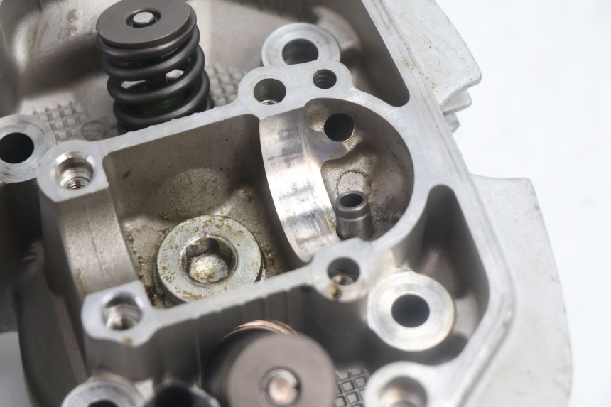 photo de TESTATA POSTERIORE HONDA XLV VARADERO 125 (2007 - 2012) - Focus sulla struttura