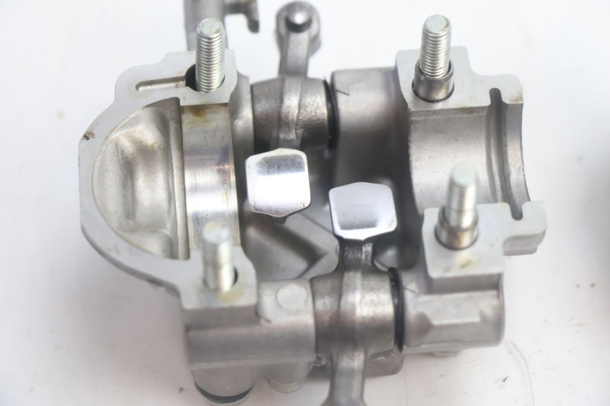 photo de TESTATA POSTERIORE HONDA XLV VARADERO 125 (2007 - 2012) - Altra angolazione