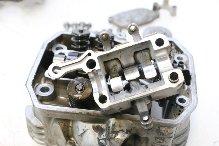 photo de TESTATA POSTERIORE HONDA XRV AFRICA TWIN 750 (1990 - 1992) - Altra vista dell'articolo