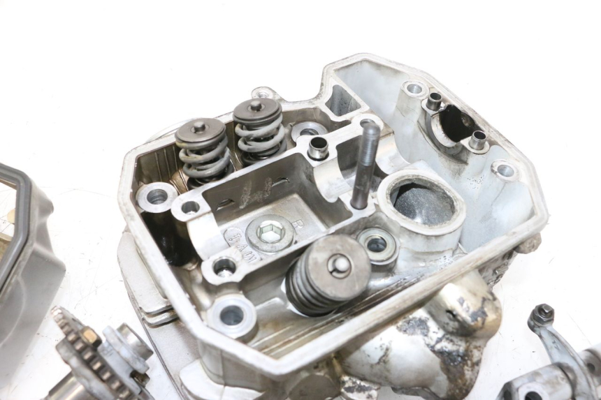 photo de TESTATA POSTERIORE HONDA XRV AFRICA TWIN 750 (1990 - 1992) - Zoom sullo stato d'uso
