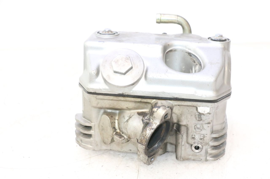 photo de TESTATA POSTERIORE HONDA XRV AFRICA TWIN 750 (1990 - 1992) - Primo piano tecnico