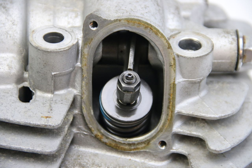 photo de TESTATA POSTERIORE YAMAHA XV VIRAGO 750 (1984 - 1998) - Altra vista dell'articolo