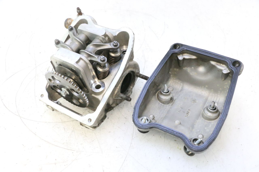 photo de TESTATA ANTERIORE GILERA GP 800 (2007 - 2013) - Zoom qualità usato