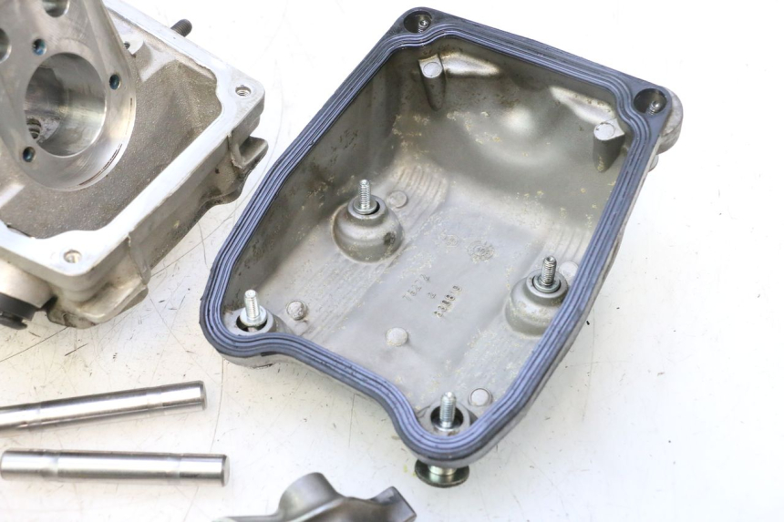 photo de TESTATA ANTERIORE GILERA GP 800 (2007 - 2013) - Altra angolazione