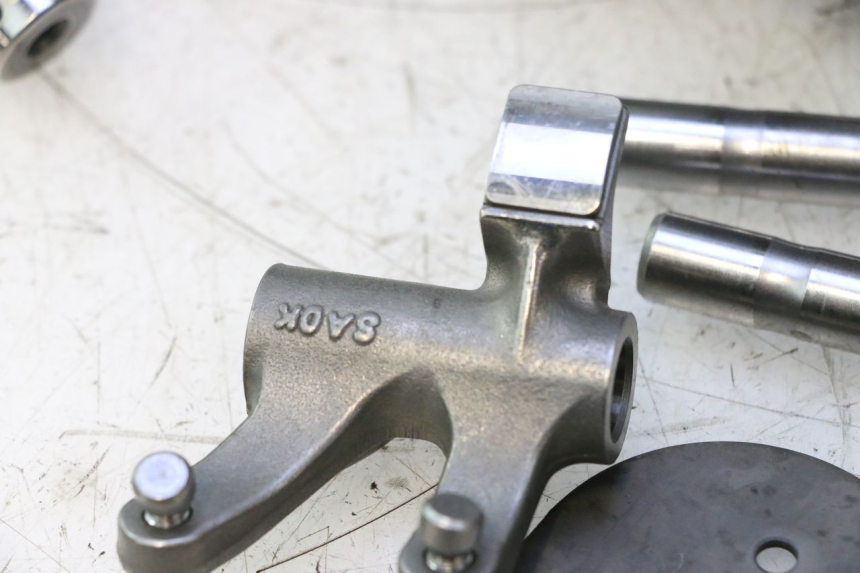 photo de TESTATA ANTERIORE GILERA GP 800 (2007 - 2013) - Dettagli dei punti di fissaggio